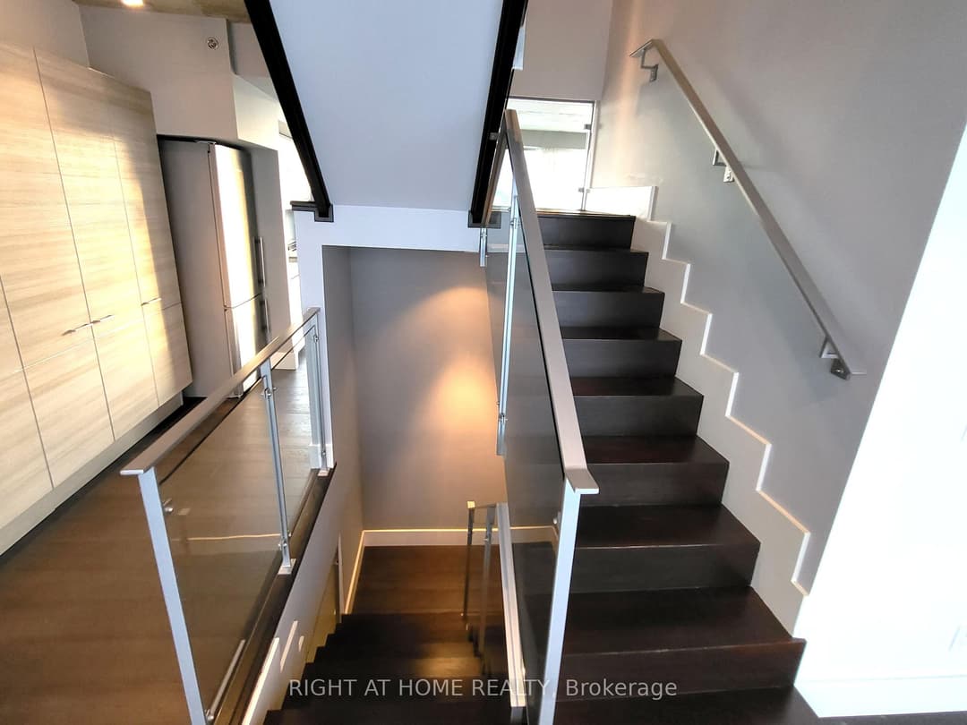55 Stewart Street Unit PH1027, Downtown Toronto / Waterfront