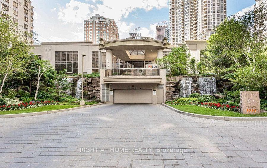 3888 Duke Of York Boulevard Unit 235, Mississauga