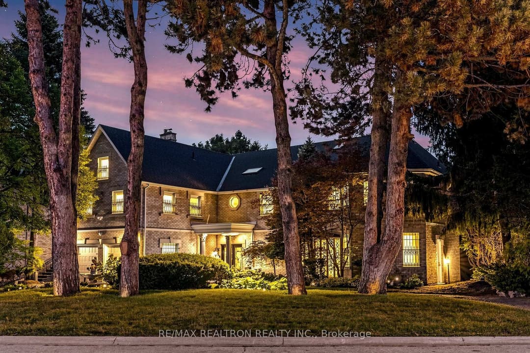 31 Arjay Crescent, Bridle Path / York Mills / Hoggs Hollow