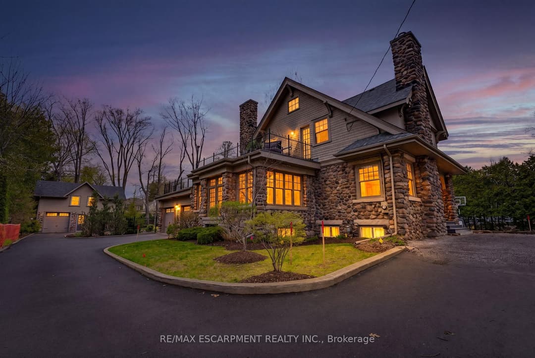 3083 LAKESHORE Road, Burlington
