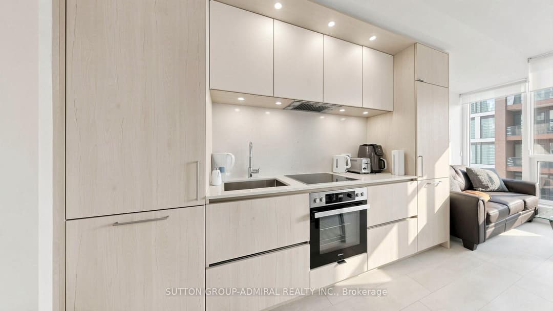35 Mercer Street Unit 3011, Downtown Toronto / Waterfront