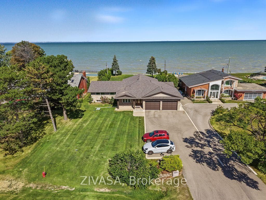 1065 North Service Road, Hamilton