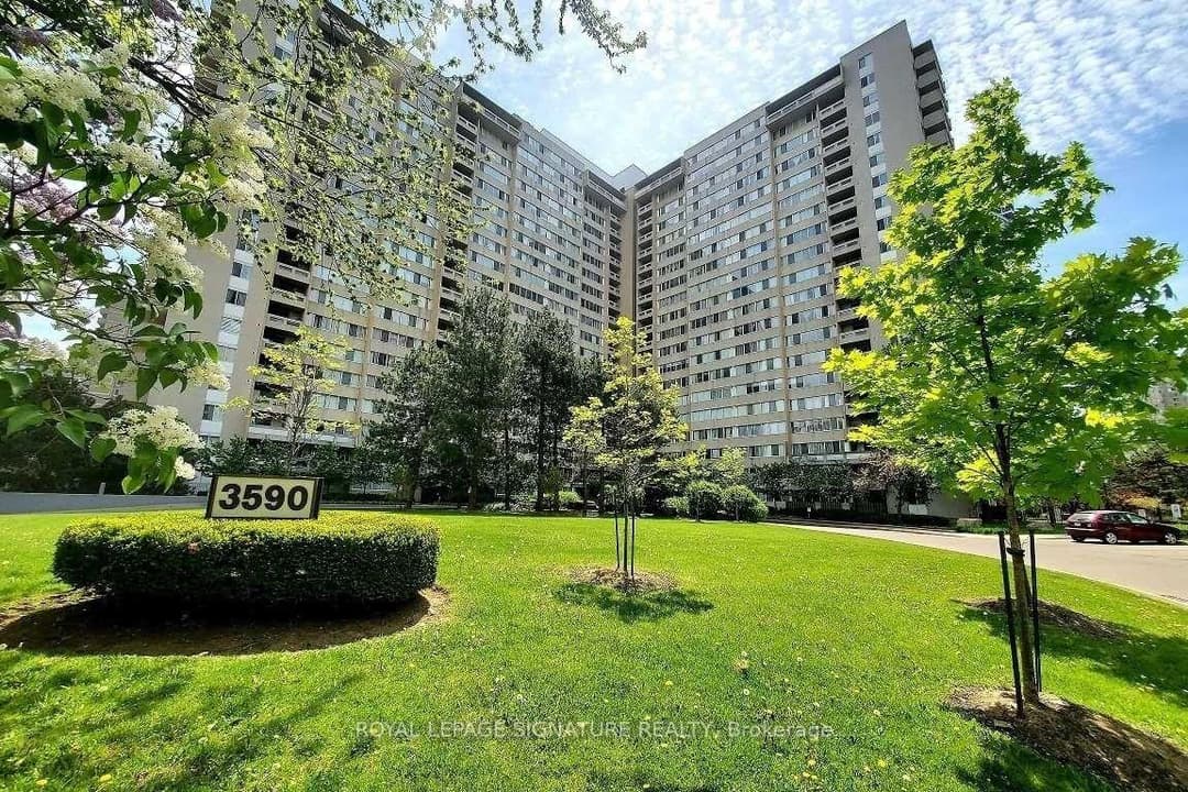 3590 Kaneff Crescent Unit 503, Mississauga