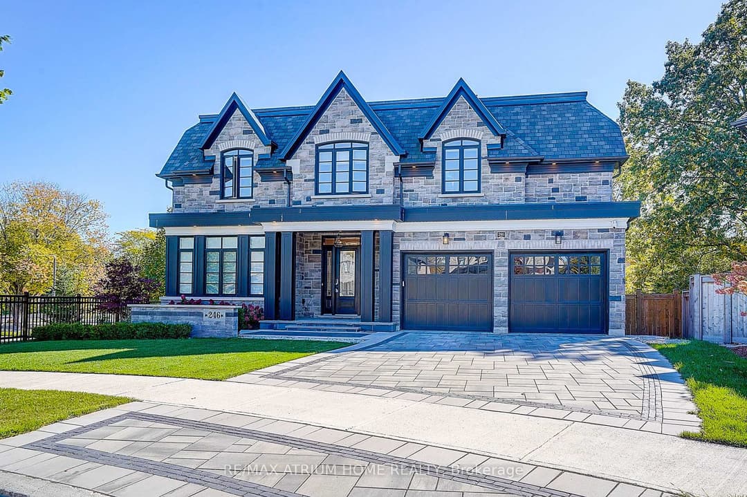 246 Nyla Court, Oakville