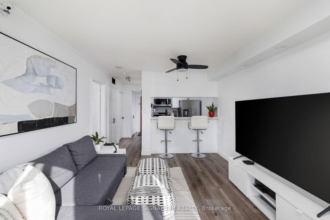 880 Dundas Street Unit 909, Mississauga