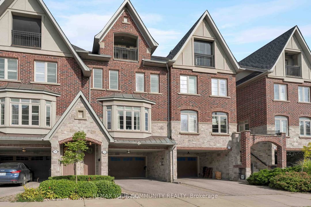 24 Gala Lane, Corso Italia / Dufferin Grove