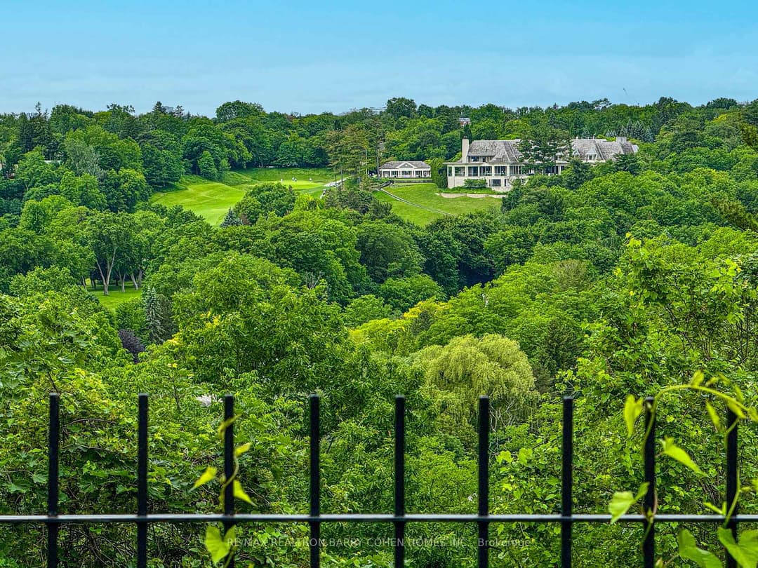 35 Bayview Ridge, Bridle Path / York Mills / Hoggs Hollow