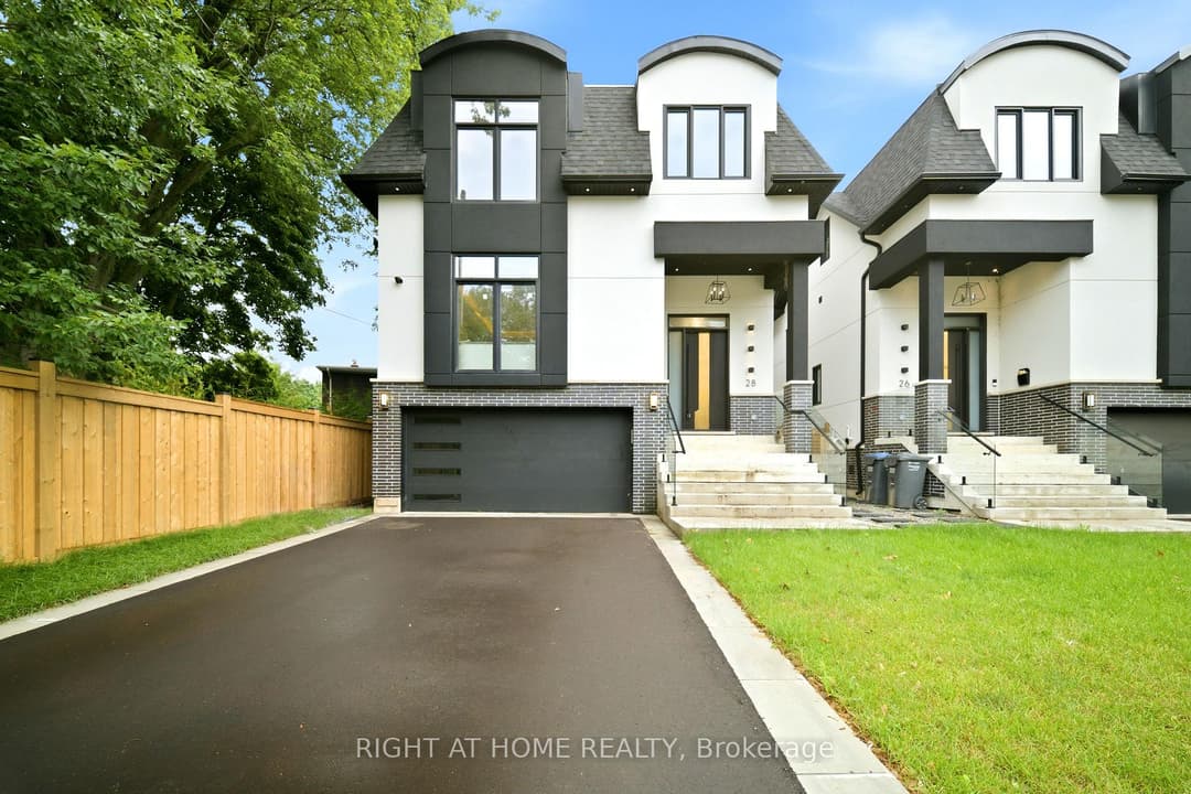 28 Pine Avenue, Mississauga