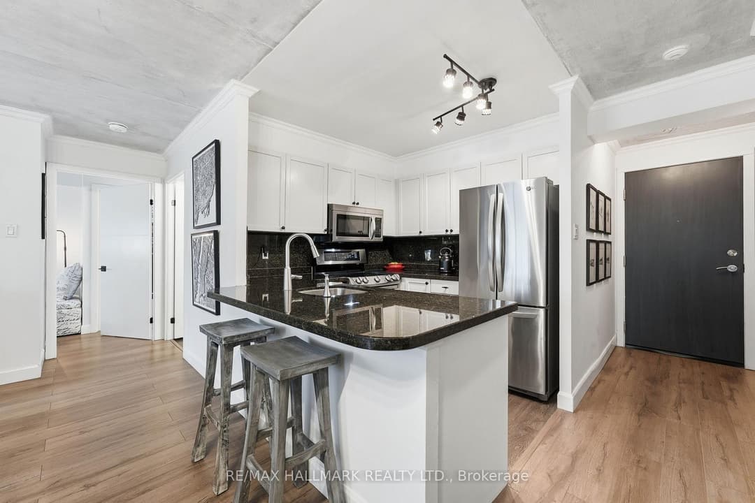 600 Queens Quay Unit 705, Downtown Toronto / Waterfront