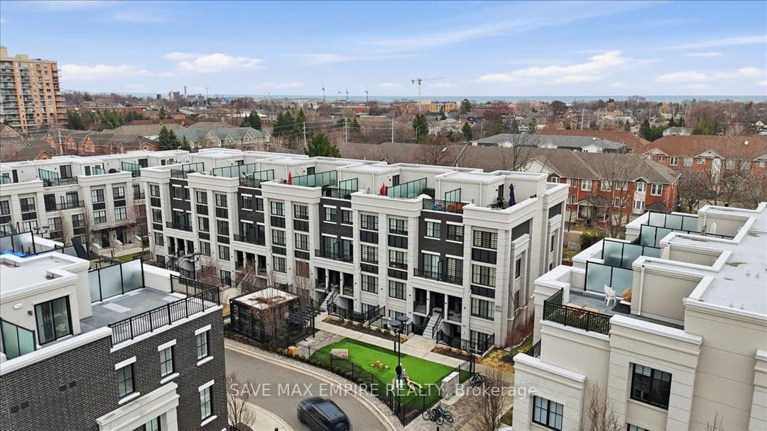 652 Cricklewood Drive Unit 227, Mississauga