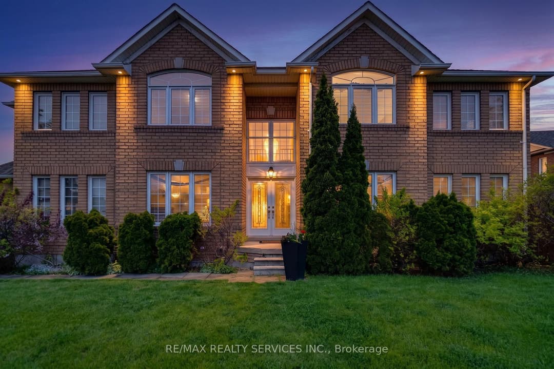 7419 Black Walnut Trail, Mississauga