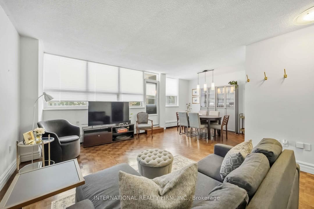 151 La Rose Avenue Unit 101, Etobicoke (Kingsview Village / Humber Heights)