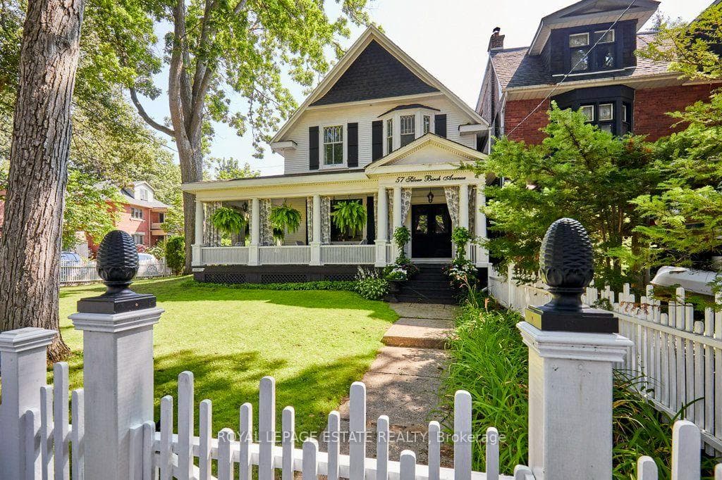 57 Silver Birch Avenue, The Beaches / Upper Beaches