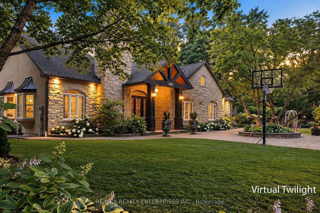 1320 Woodland Avenue, Mississauga