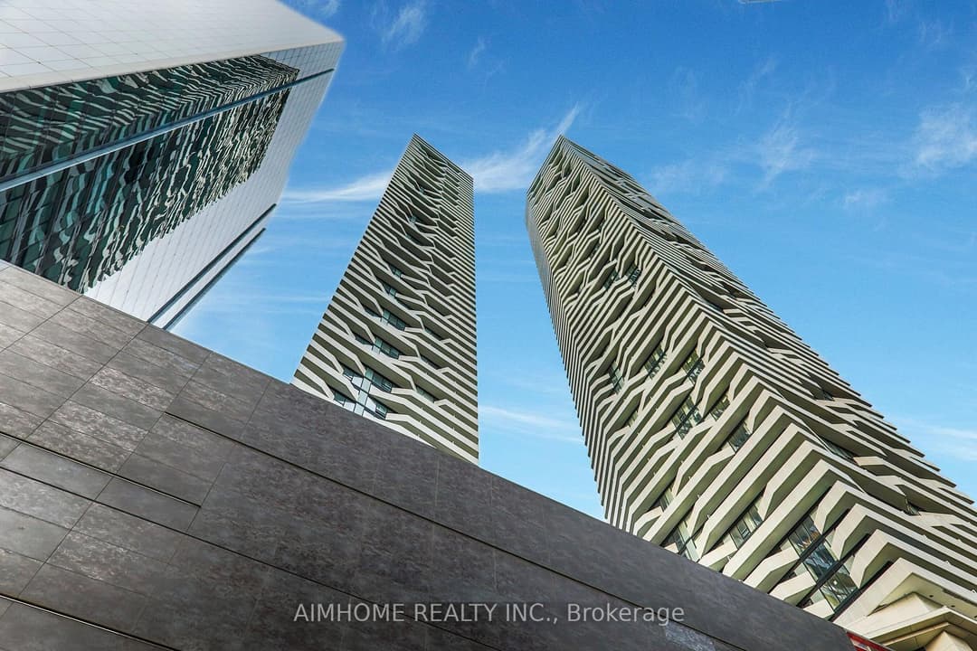 100 Harbour Street Unit 3310, Downtown Toronto / Waterfront