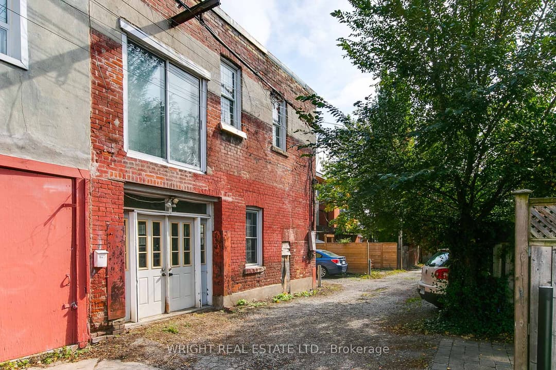105 Major Street Unit Rear, Downtown Toronto / Waterfront