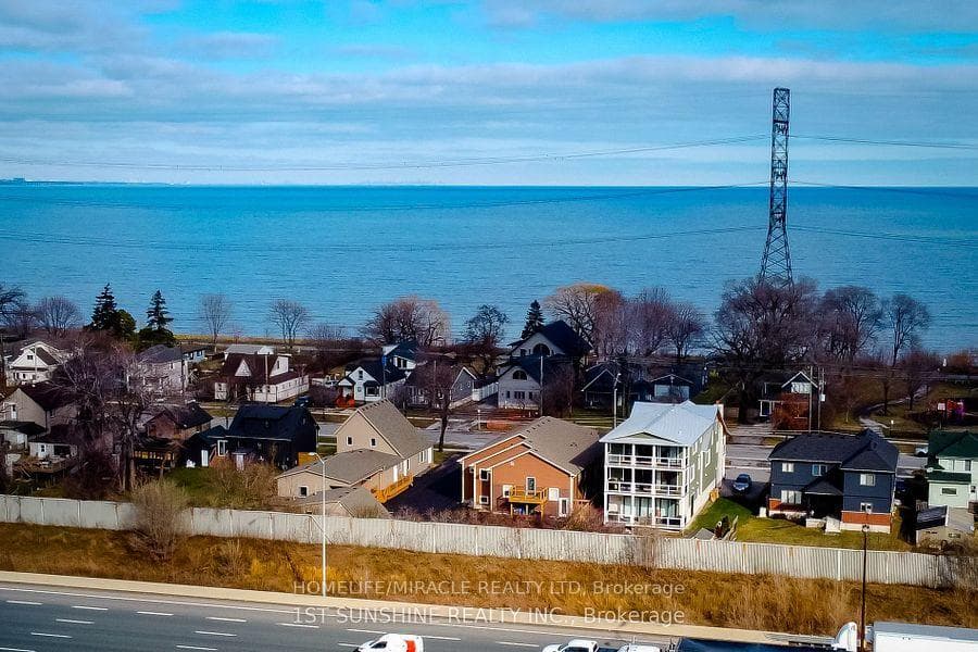 184 Beach Boulevard, Hamilton