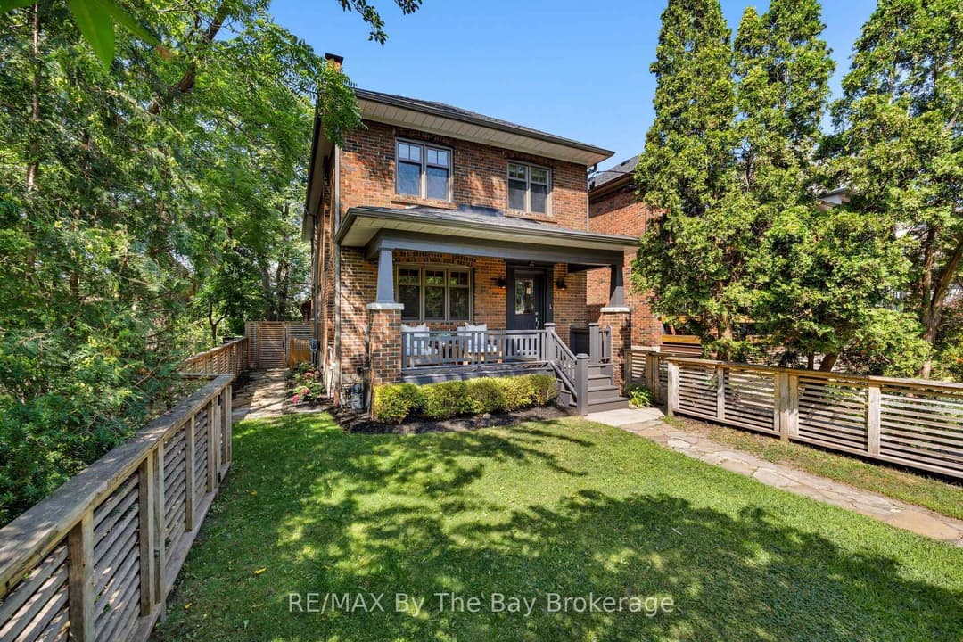 44 Rambert Crescent, High Park / Junction / Roncesvalles