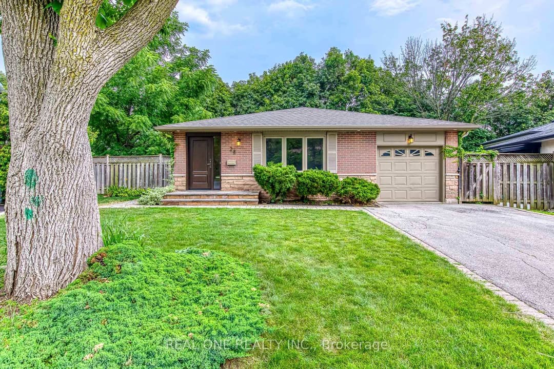 28 Osborne Crescent, Oakville