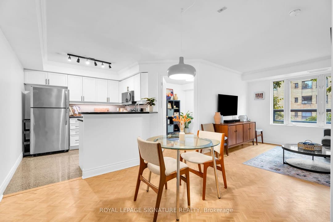 800 Spadina Road Unit 301, Forest Hill / Deer Park