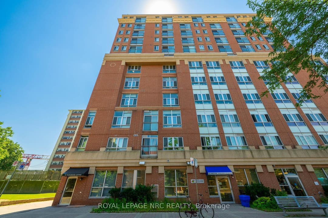 15 Maplewood Avenue Unit PH 6, Forest Hill / Deer Park