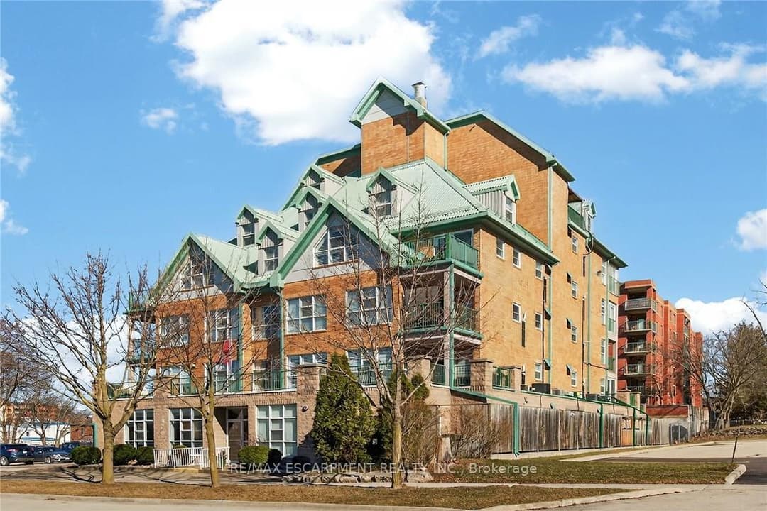 19 Lake Avenue Unit 303, Hamilton