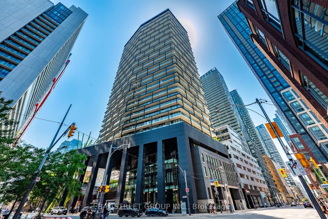 125 Peter Street Unit 1803, Downtown Toronto / Waterfront