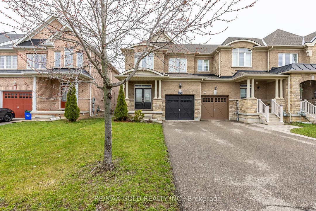 943 Transom Crescent, Milton