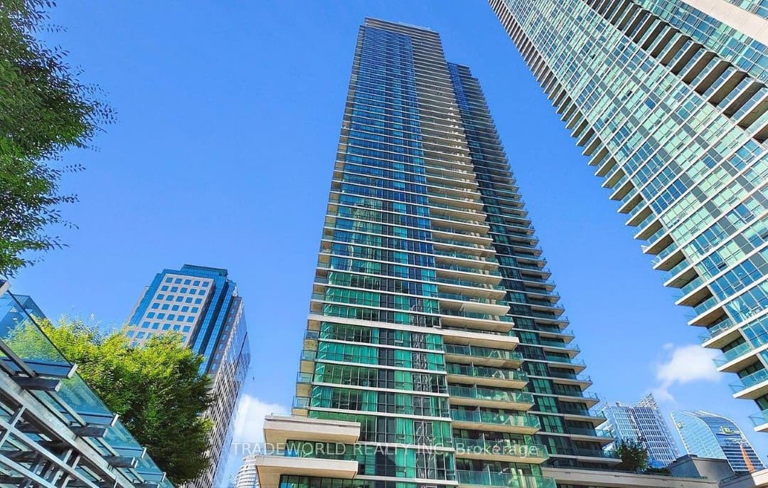 33 Bay Street Unit 5003, Downtown Toronto / Waterfront