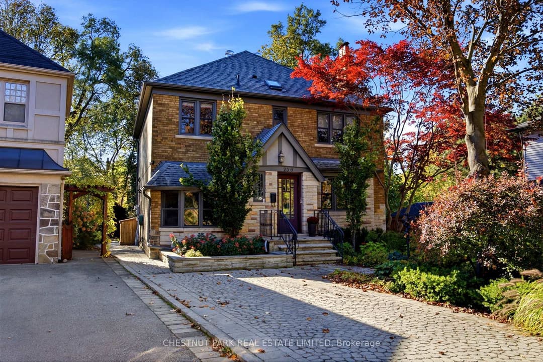 256 Old Forest Hill Road, Lawrence Park / Bedford Park