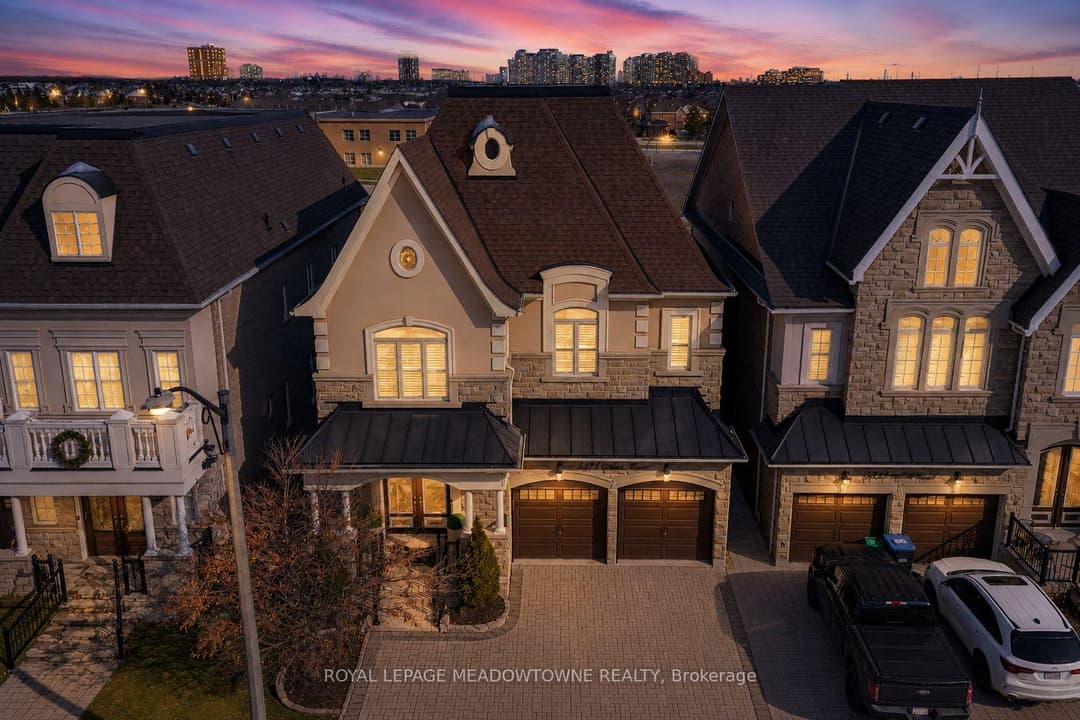 5221 Adobe Court, Mississauga