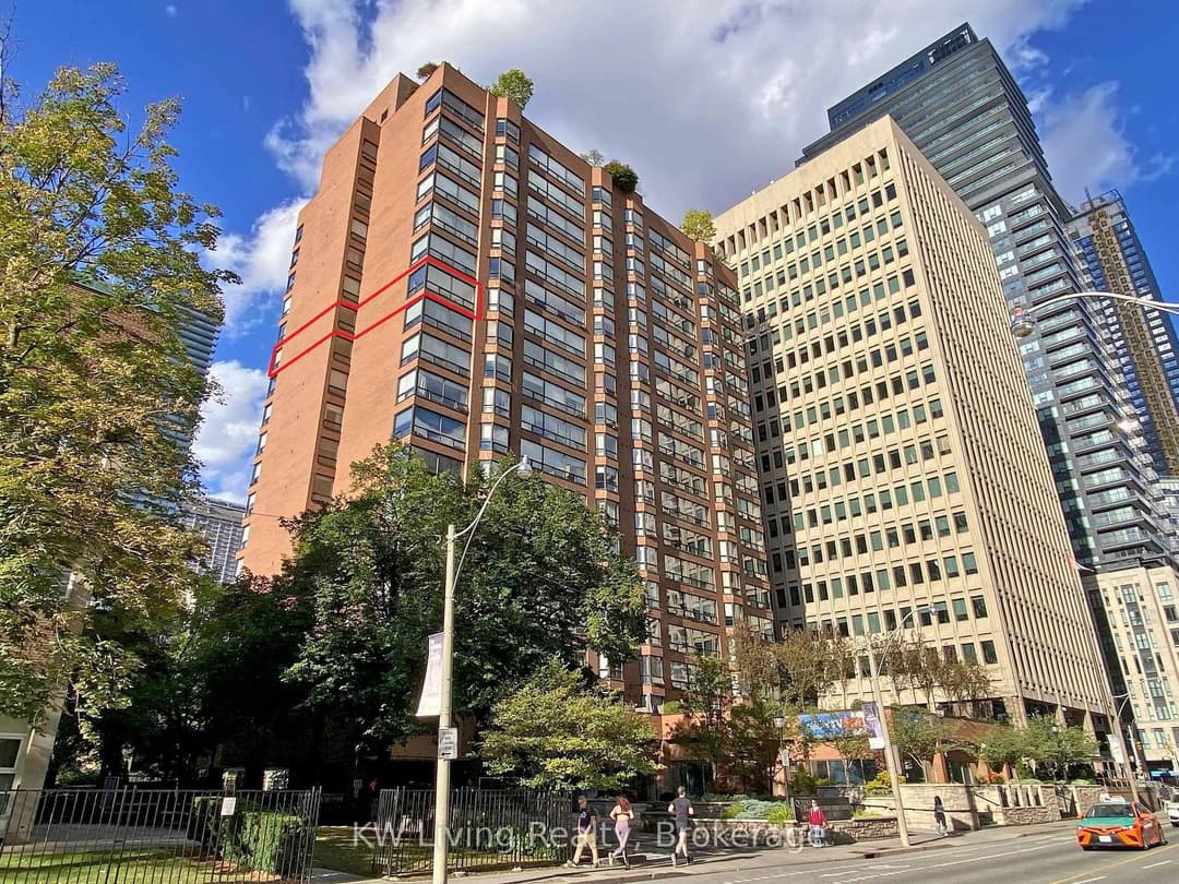 62 Wellesley Street Unit 1206, Downtown Toronto / Waterfront