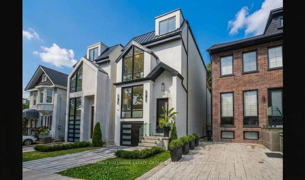 10 Wheeler Avenue, The Beaches / Upper Beaches