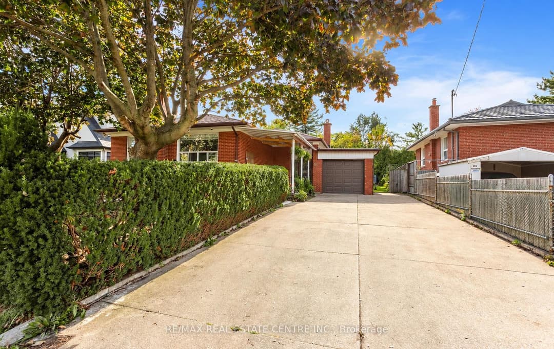302 Southview Road, Oakville