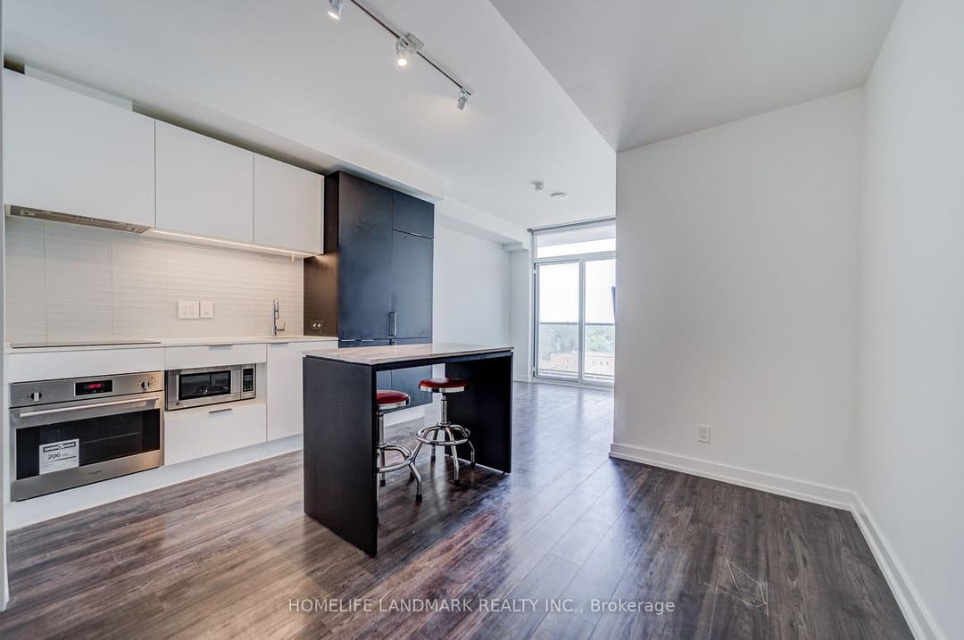 33 Helendale Avenue Unit 601, Forest Hill / Deer Park