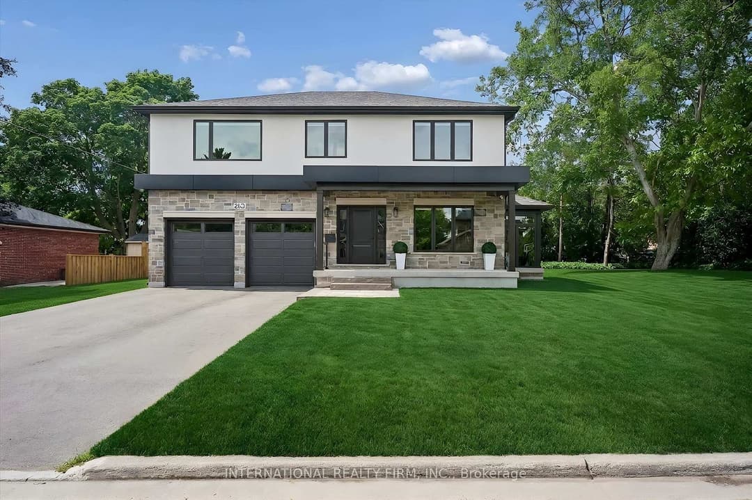 2423 Raymore Drive, Burlington