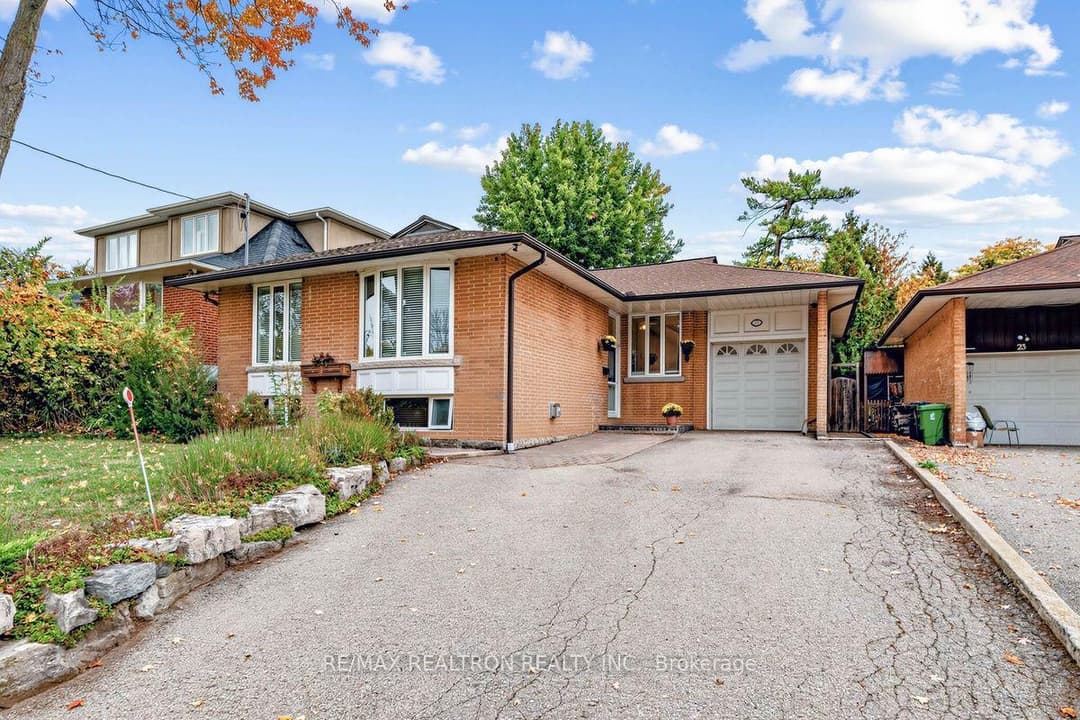 25 Massingham Road, Etobicoke (Islington / Rexdale)