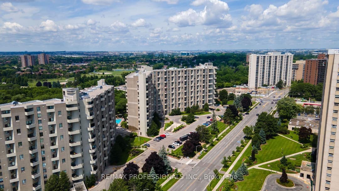 300 Mill Road Unit PH30, Etobicoke (Islington / Rexdale)