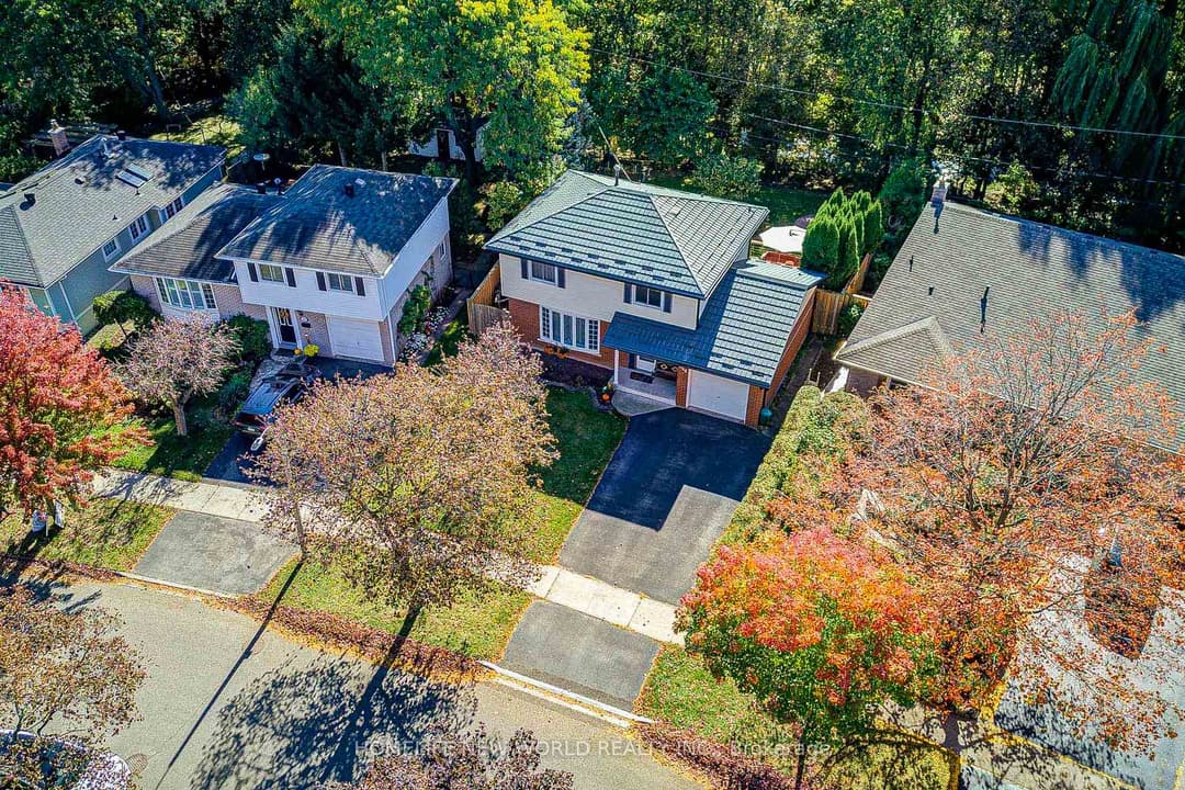 346 Melores Drive, Burlington