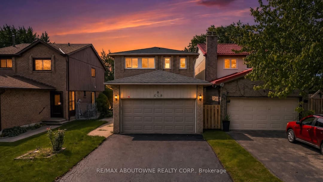 668 Greycedar Crescent, Mississauga