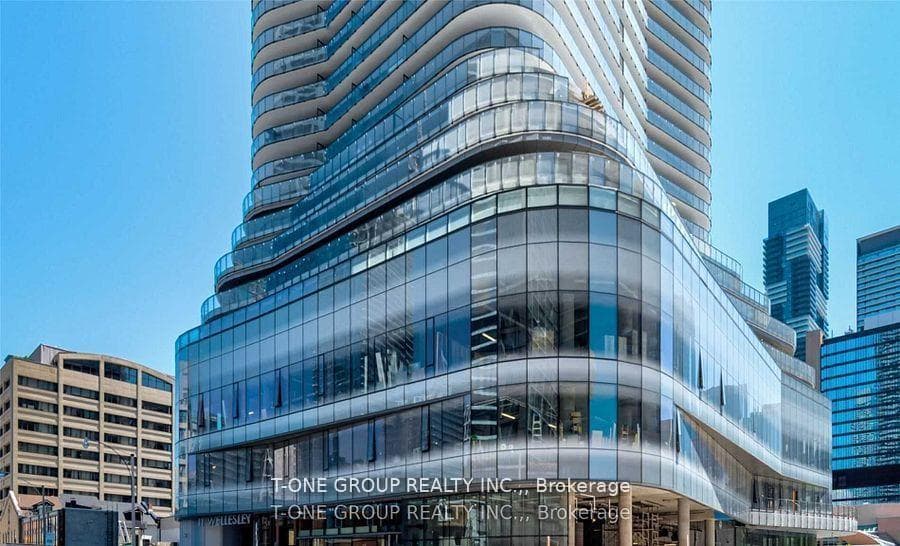 15 Wellesley Street Unit 318-319, Downtown Toronto / Waterfront
