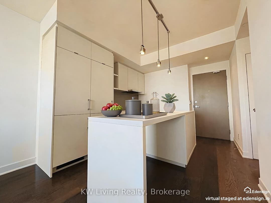 88 Harbour Street Unit 6703, Downtown Toronto / Waterfront
