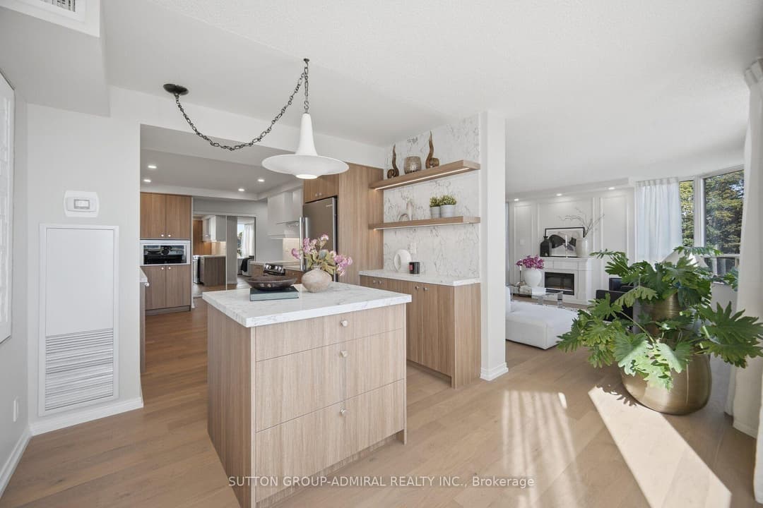 1 Aberfoyle Crescent Unit 411, Etobicoke (Islington / Rexdale)