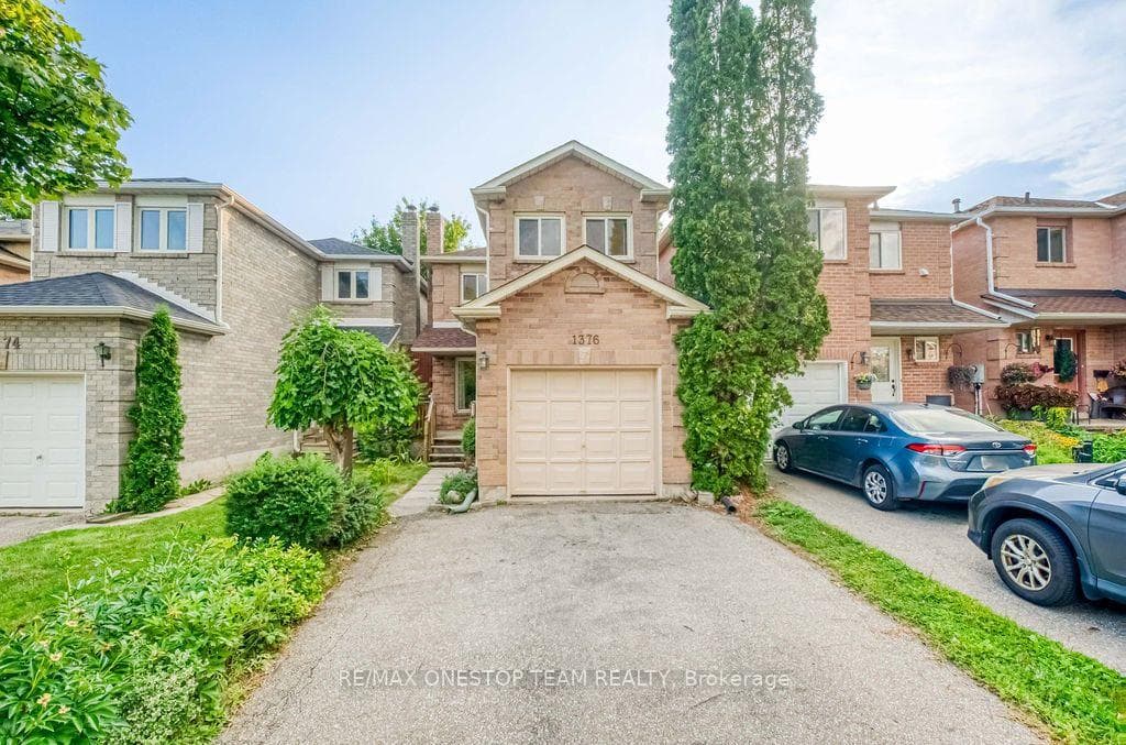 1376 Hazel Mccleary Drive, Oakville