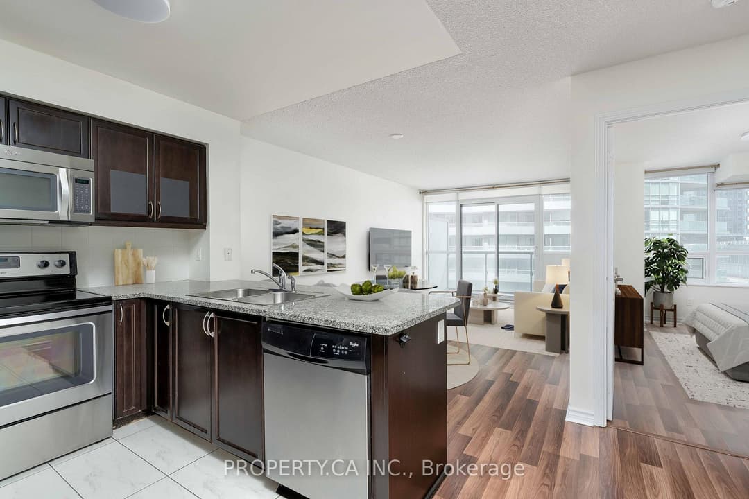 25 Lower Simcoe Street Unit 803, Downtown Toronto / Waterfront