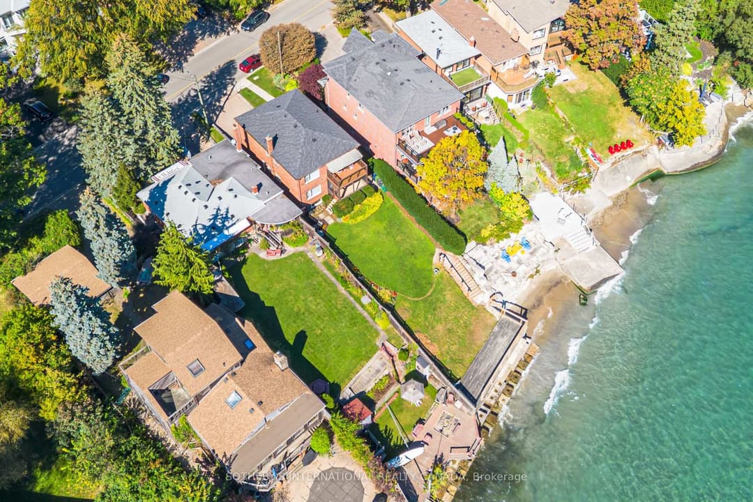 407 Lake Promenade, Liberty Village / Parkdale / South Parkdale