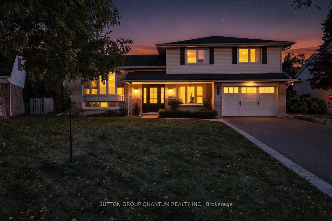 368 Aurora Crescent, Burlington
