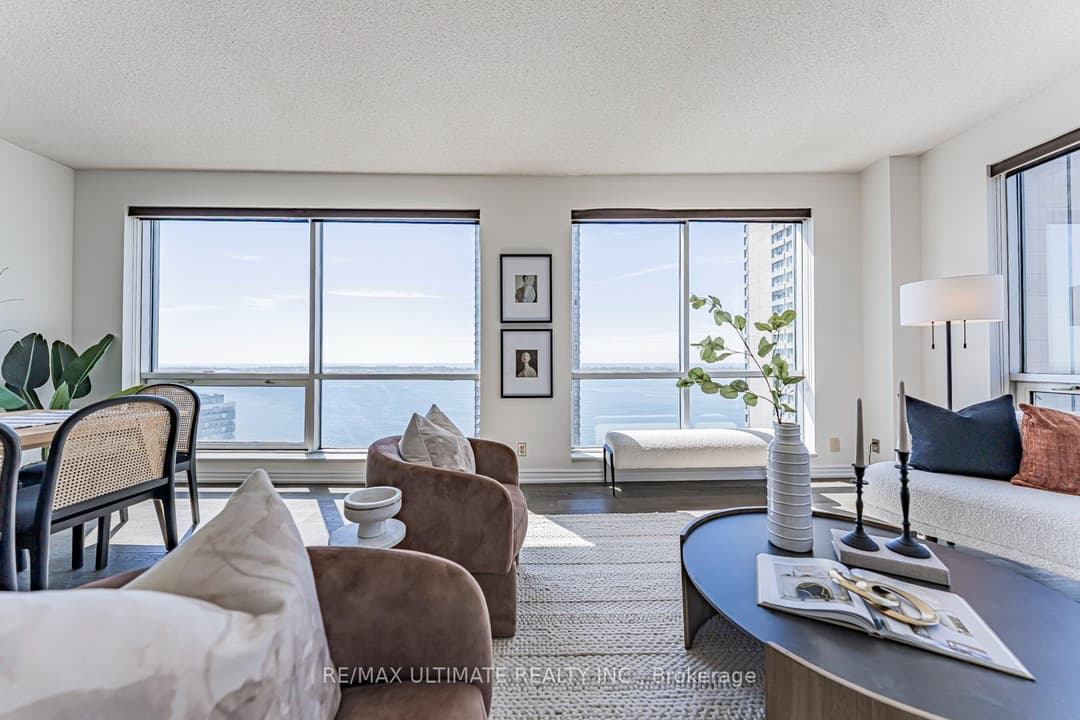 10 Queens Quay Unit 2206, Downtown Toronto / Waterfront