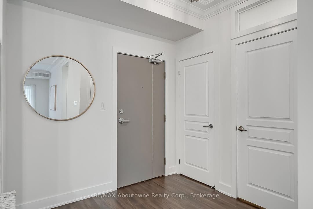 128 Garden Drive Unit 102, Oakville
