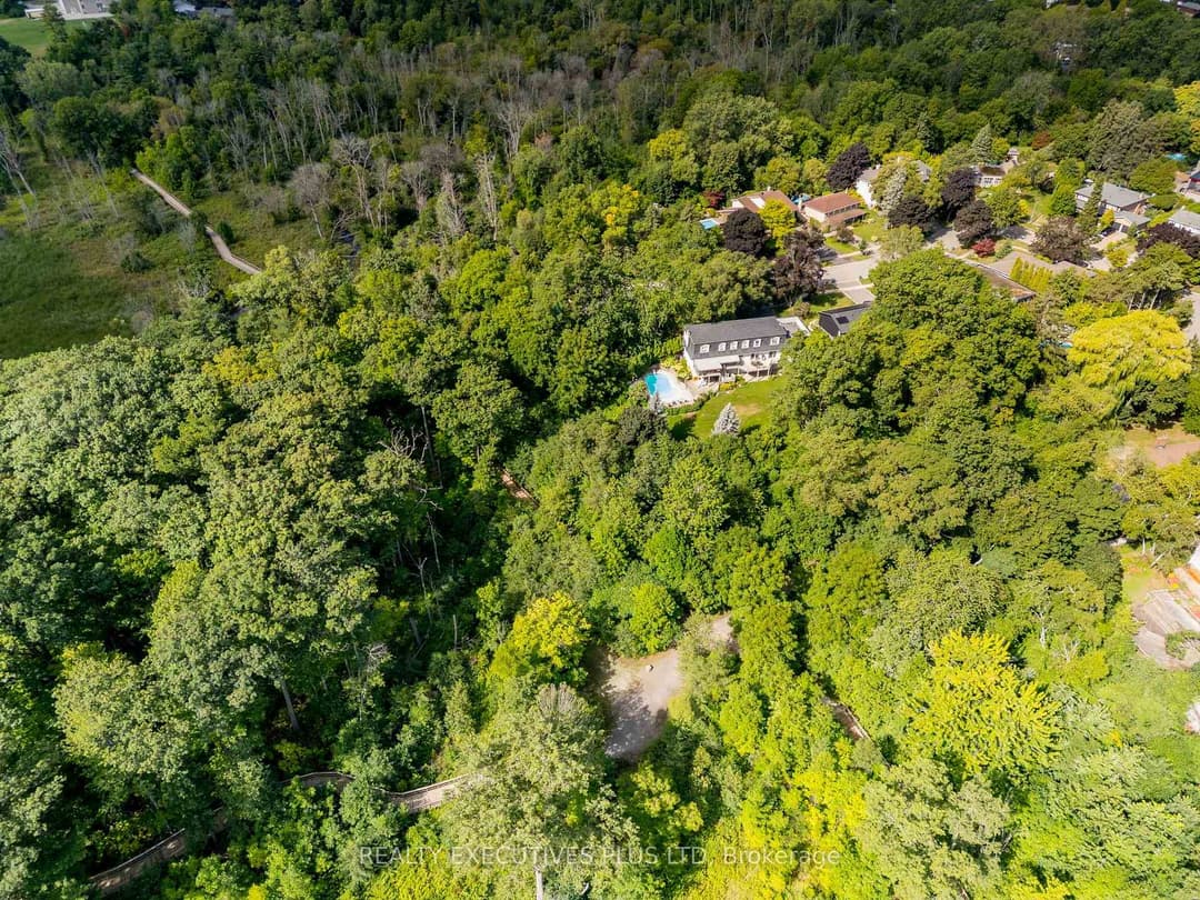 691 Nautalex Court, Mississauga